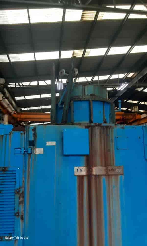 Motor TECO de 2650 HP completo, tal como arribó al taller.