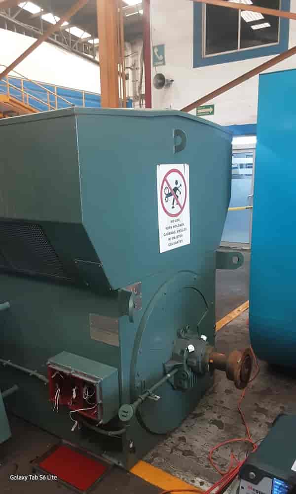 Motor TECO de 3000 KW completo, a su llegada al taller.