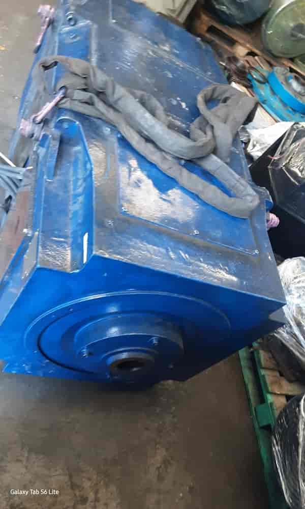 Motor DC Siemens de 730 KW completo, a su llegada al taller.